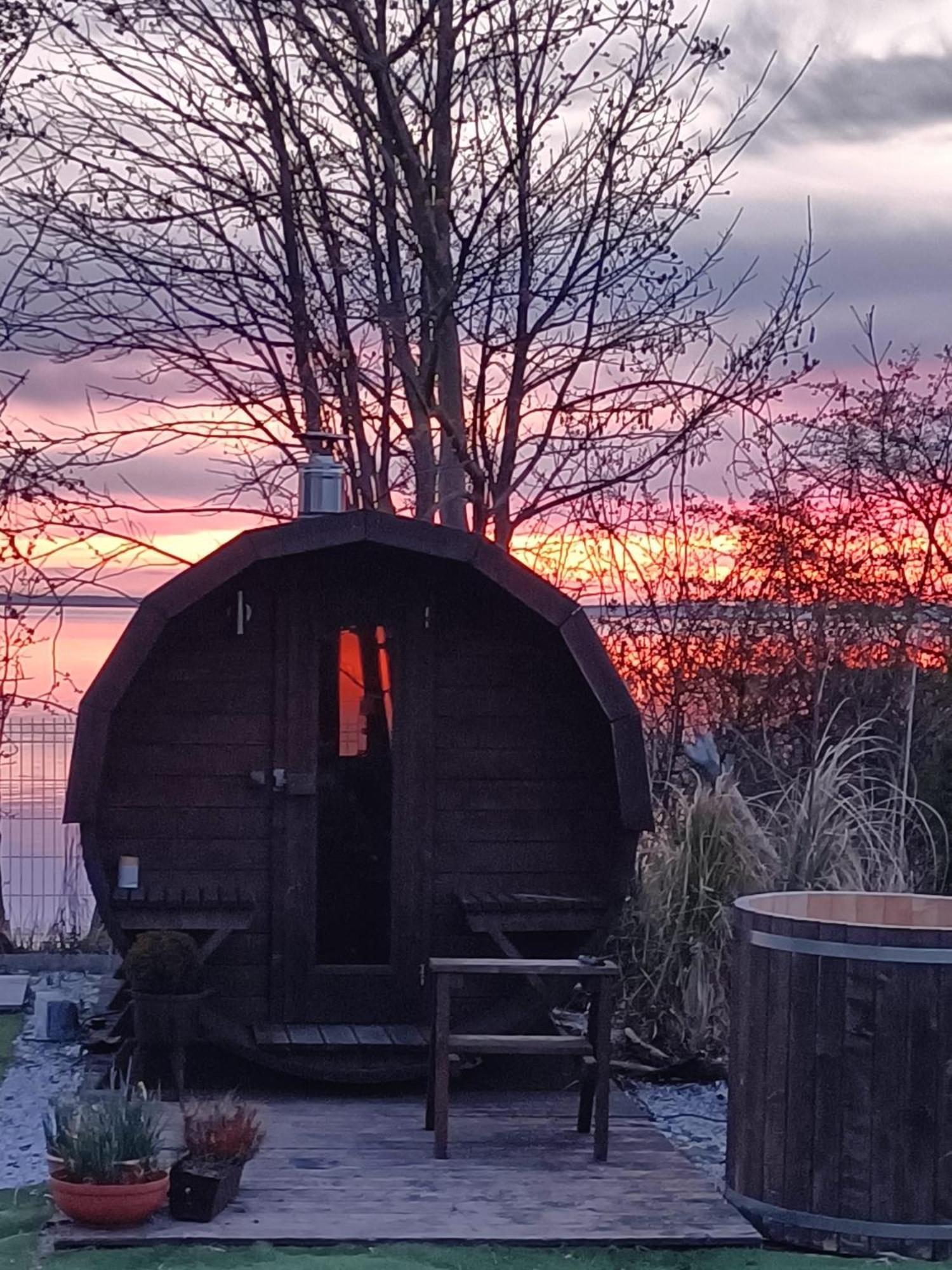Tiny Beach House Heated And Airconditioned Wapnica  エクステリア 写真