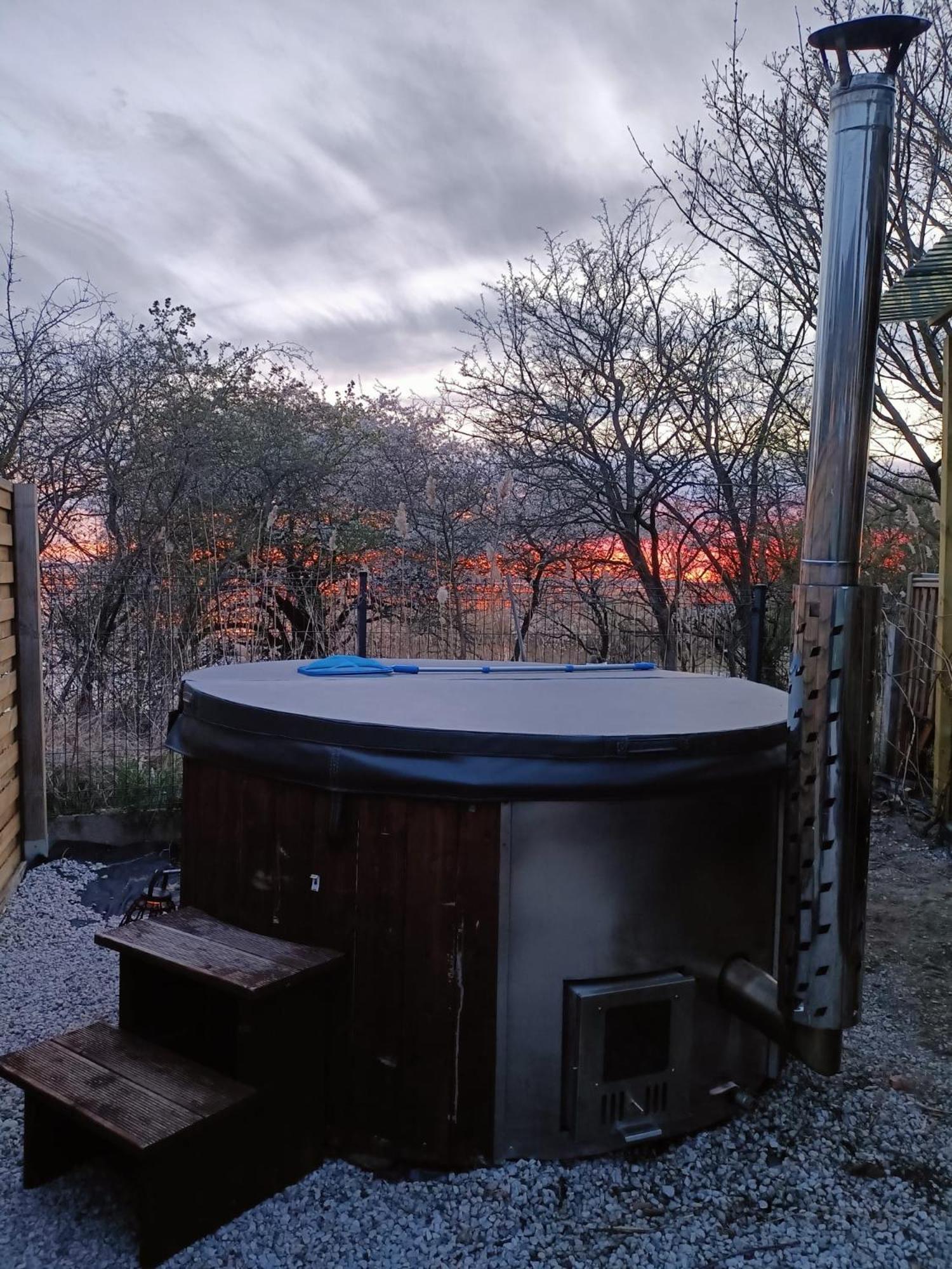 Tiny Beach House Heated And Airconditioned Wapnica  エクステリア 写真